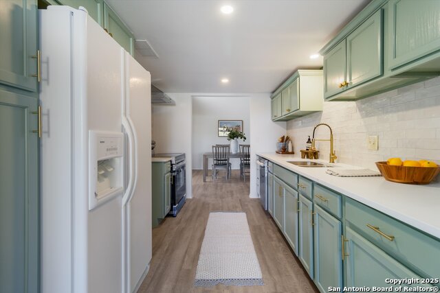 Image 9 of 35 For 8202 Brixton