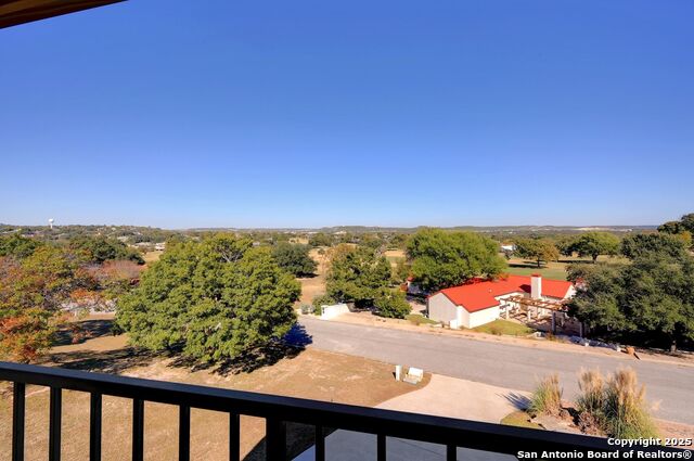 Image 10 of 65 For 305 Lakewood