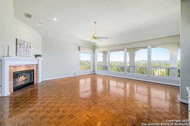 Image 11 of 65 For 305 Lakewood