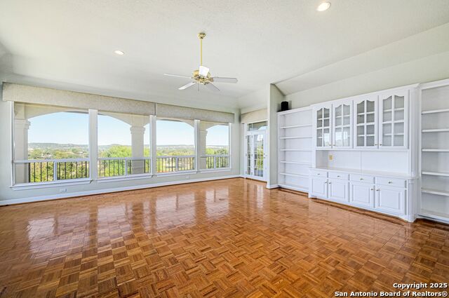 Image 12 of 65 For 305 Lakewood