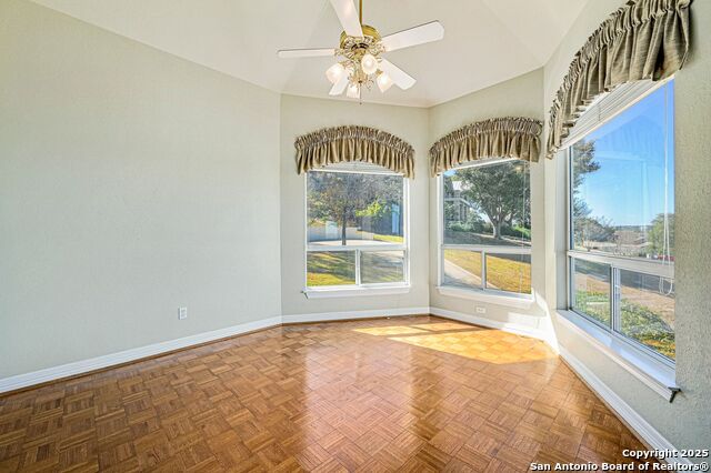 Image 18 of 65 For 305 Lakewood