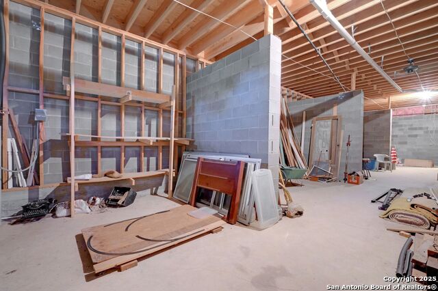 Image 44 of 65 For 305 Lakewood