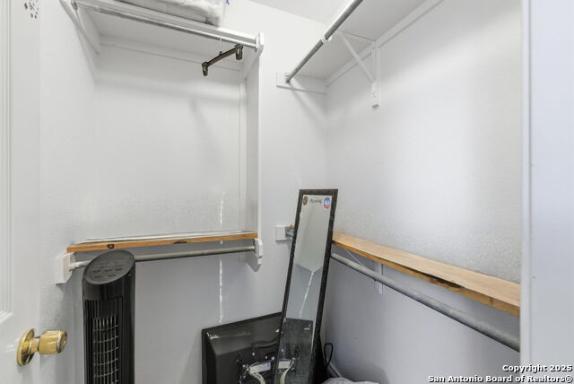 Image 33 of 47 For 1710 Mountain Brook