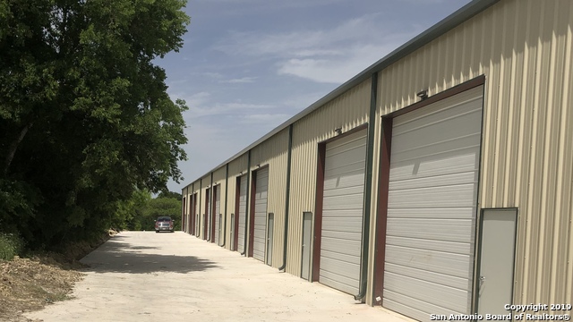 Listing photo id 3 for 8801 Fm 1976  113