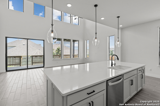 Image 12 of 33 For 12461 Nazareth