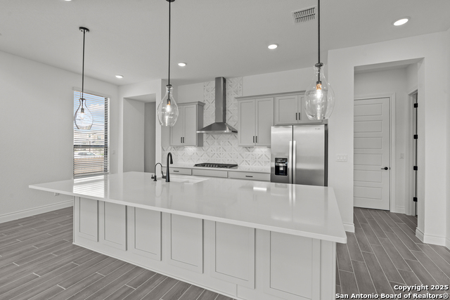 Image 13 of 33 For 12461 Nazareth