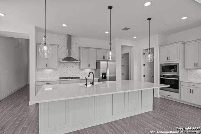 Image 14 of 33 For 12461 Nazareth