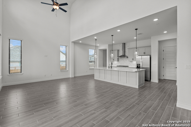 Image 19 of 33 For 12461 Nazareth