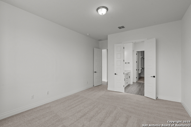 Image 22 of 33 For 12461 Nazareth