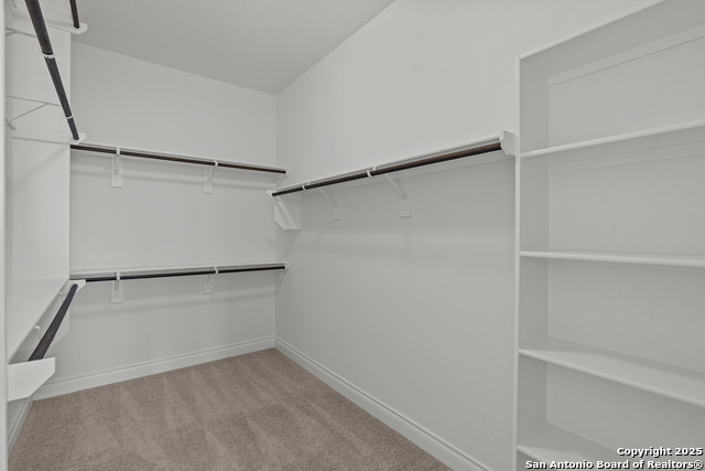 Image 25 of 33 For 12461 Nazareth