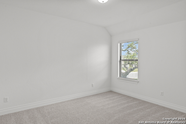 Image 4 of 33 For 12461 Nazareth