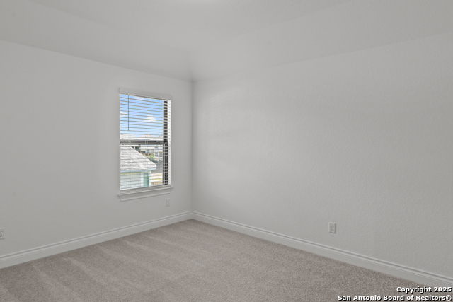 Image 5 of 33 For 12461 Nazareth