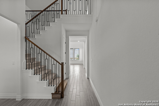 Image 7 of 33 For 12461 Nazareth