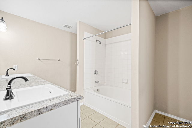 Image 14 of 22 For 3818 Amber  