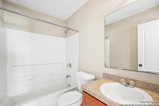 Image 17 of 22 For 3818 Amber  