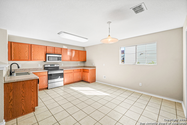 Image 8 of 22 For 3818 Amber  