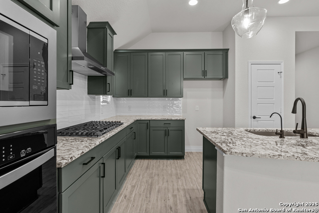 Image 15 of 27 For 338 Bodensee Place