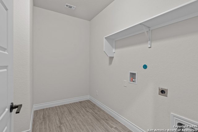 Image 9 of 27 For 338 Bodensee Place