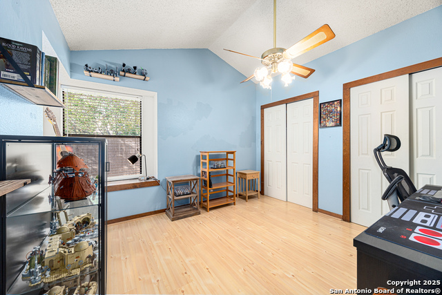 Image 23 of 36 For 15050 Digger Dr