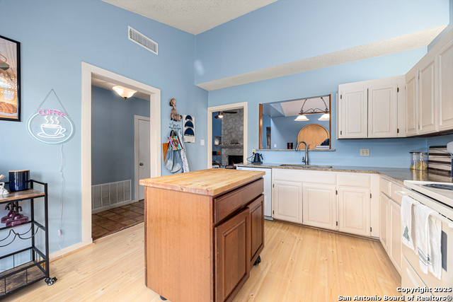 Image 9 of 36 For 15050 Digger Dr