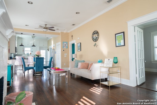 Image 11 of 22 For 415 Florida