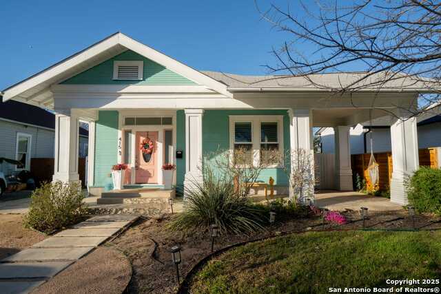 Image 2 of 22 For 415 Florida