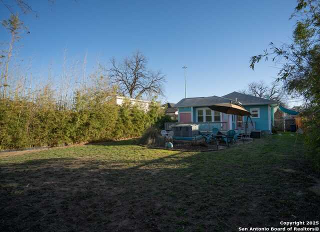 Image 20 of 22 For 415 Florida