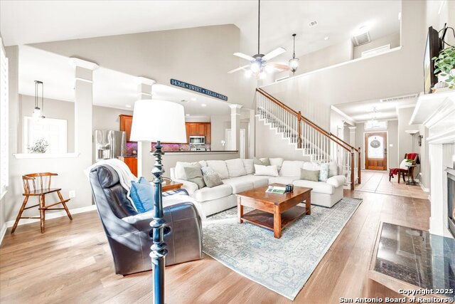 Image 3 of 65 For 2738 Trinity View