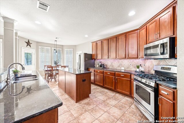 Image 5 of 65 For 2738 Trinity View