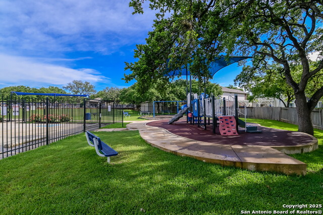 Image 64 of 65 For 2738 Trinity View