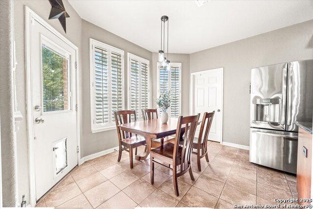 Image 8 of 65 For 2738 Trinity View