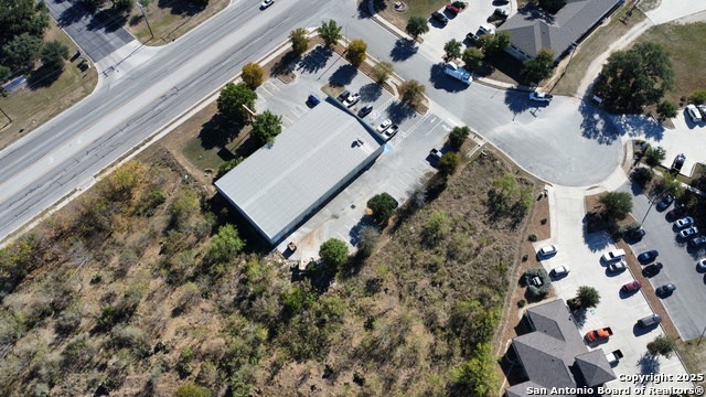 Listing photo id 5 for 106 Willow Springs Dr