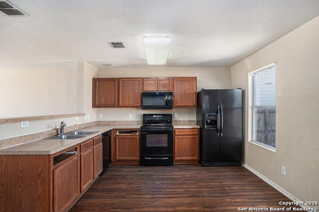 Image 6 of 16 For 136 Gatewood Bay