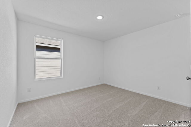 Image 17 of 23 For 2206 Collins Aly