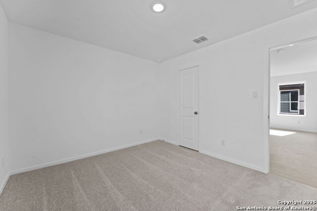 Image 18 of 23 For 2206 Collins Aly