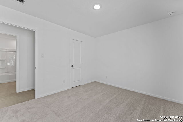 Image 21 of 23 For 2206 Collins Aly