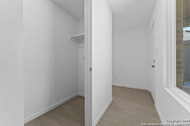 Image 3 of 23 For 2206 Collins Aly