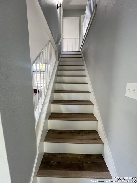 Image 14 of 34 For 12219 Stoney Crossing