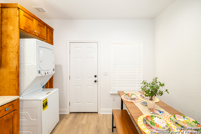 Image 15 of 34 For 319 Andrews