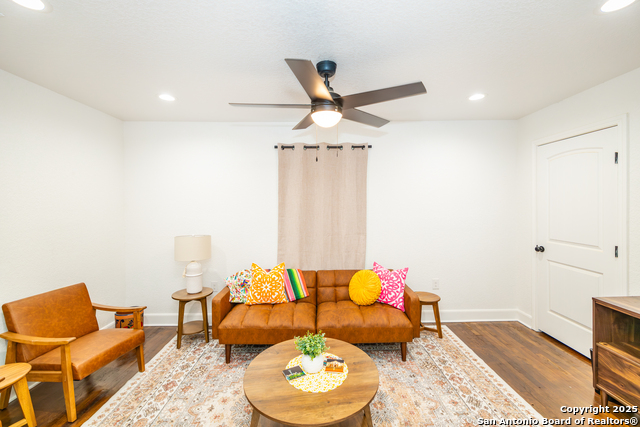 Image 19 of 34 For 319 Andrews