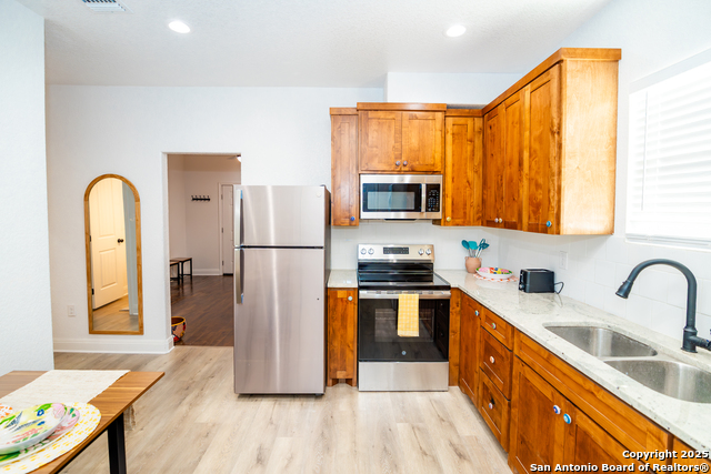 Image 3 of 34 For 319 Andrews