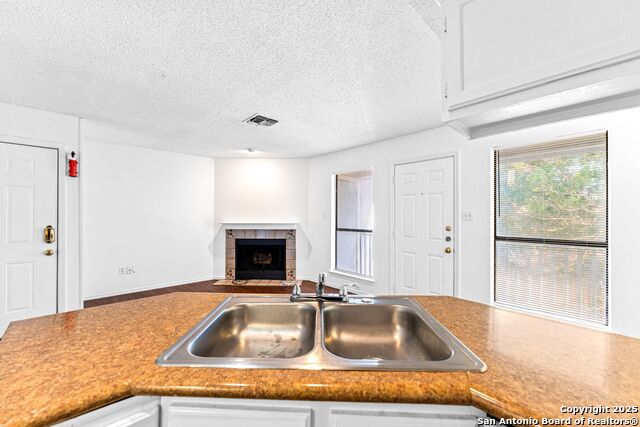 Image 11 of 30 For 7568 Windsor Oaks