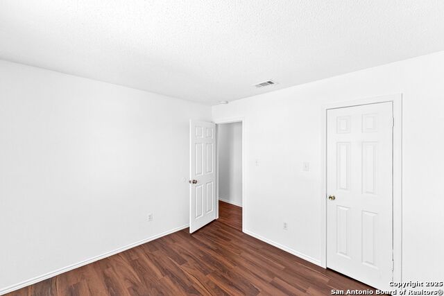 Image 17 of 30 For 7568 Windsor Oaks