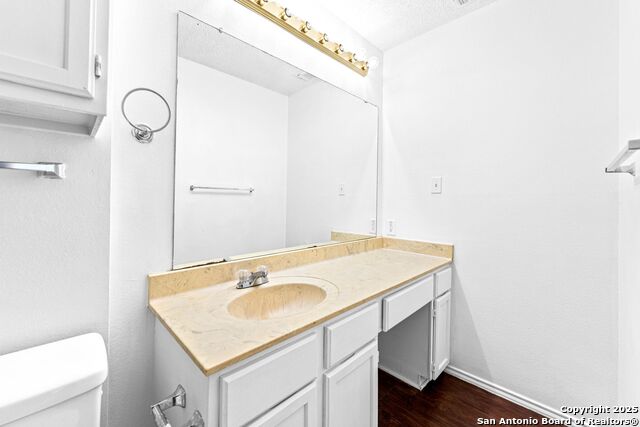 Image 22 of 30 For 7568 Windsor Oaks