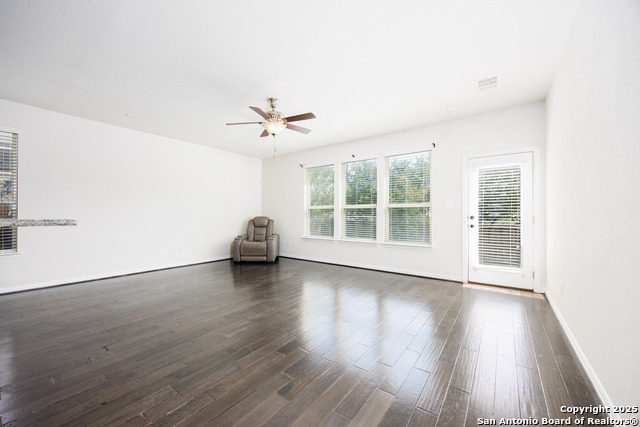 Image 12 of 35 For 2900 Sunridge Dr