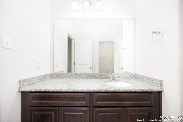 Image 21 of 35 For 2900 Sunridge Dr