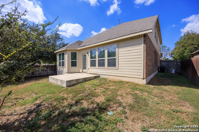 Image 29 of 35 For 2900 Sunridge Dr