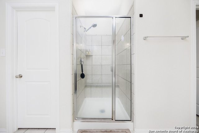 Image 7 of 35 For 2900 Sunridge Dr