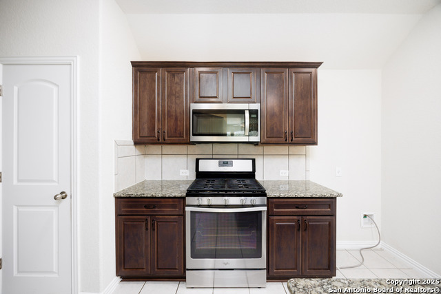 Image 9 of 35 For 2900 Sunridge Dr