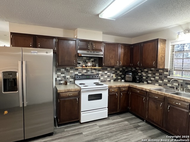 Image 5 of 13 For 1404 Glendale